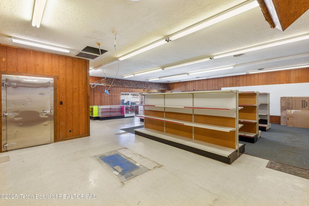 1685 US HIGHWAY 89, Alpine, WY 83128 photo 15