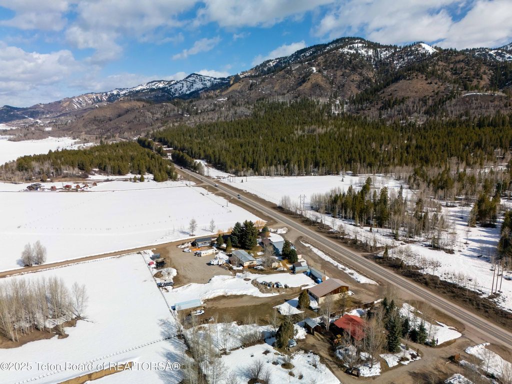 1685 US HIGHWAY 89, Alpine, WY 83128 photo 6