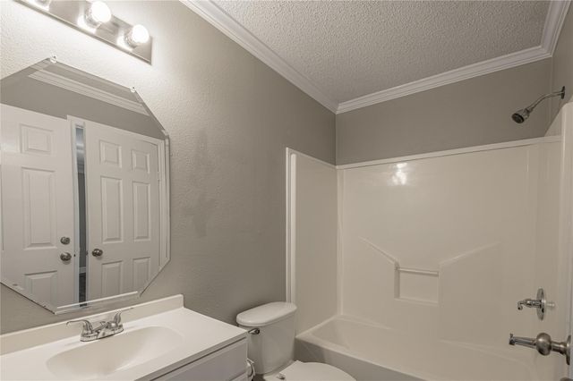 164 Varsity Drive, Huntsville, TX 77340