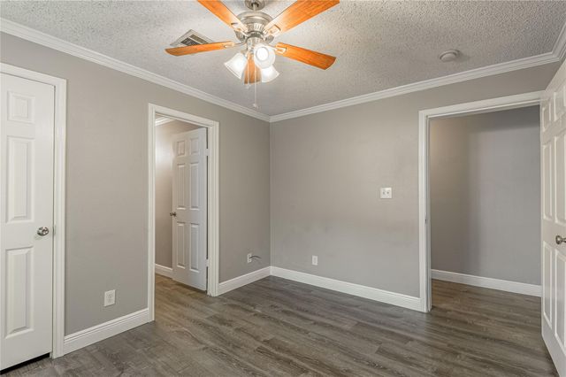 164 Varsity Drive, Huntsville, TX 77340