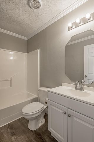 164 Varsity Drive, Huntsville, TX 77340