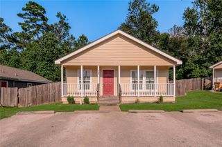 164 Varsity Drive, Huntsville, TX 77340