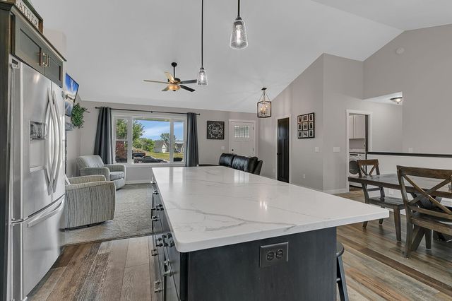 23063 Turquoise Street, Saint Augusta, MN 56301