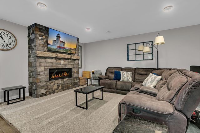 23063 Turquoise Street, Saint Augusta, MN 56301