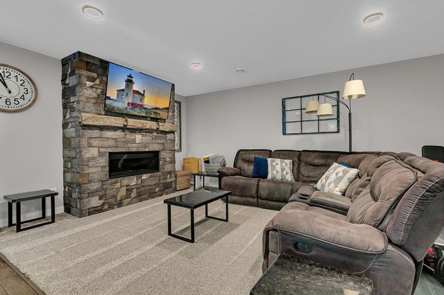23063 Turquoise Street, Saint Augusta, MN 56301