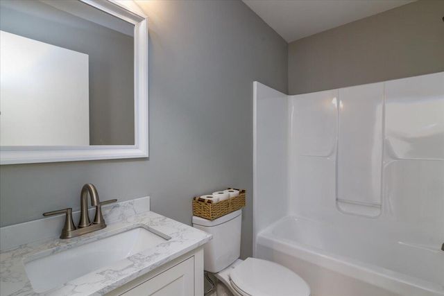 1100 Merriman Way RD, Moneta, VA 24121