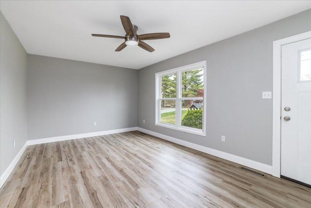 1100 Merriman Way RD, Moneta, VA 24121