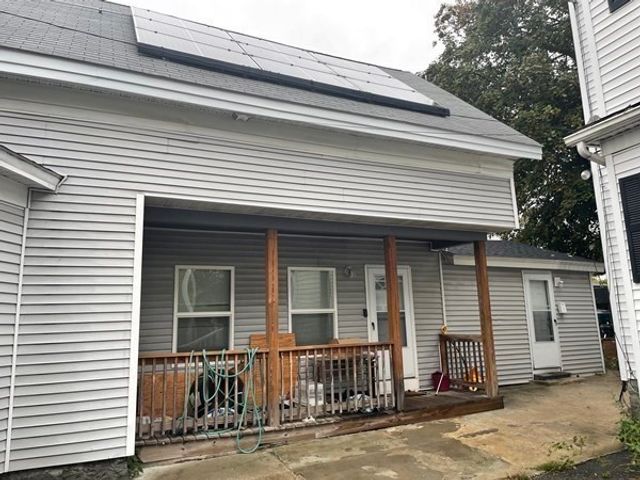 54 Pleasant St, Lowell, MA 01852