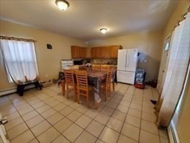 54 Pleasant St, Lowell, MA 01852