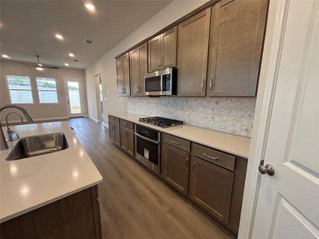 264 Ranier WAY, Dripping Springs, TX 78620