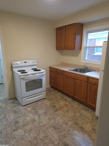 21116 Cyman Avenue, Warren, MI 48091