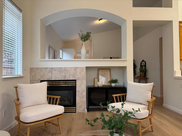 9264 Lucchesi Dr, Sacramento, CA 95829