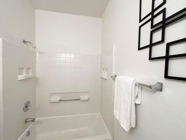 9264 Lucchesi Dr, Sacramento, CA 95829