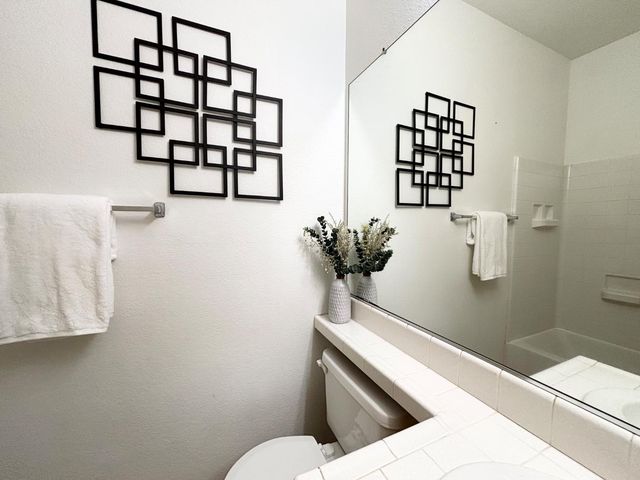 9264 Lucchesi Dr, Sacramento, CA 95829