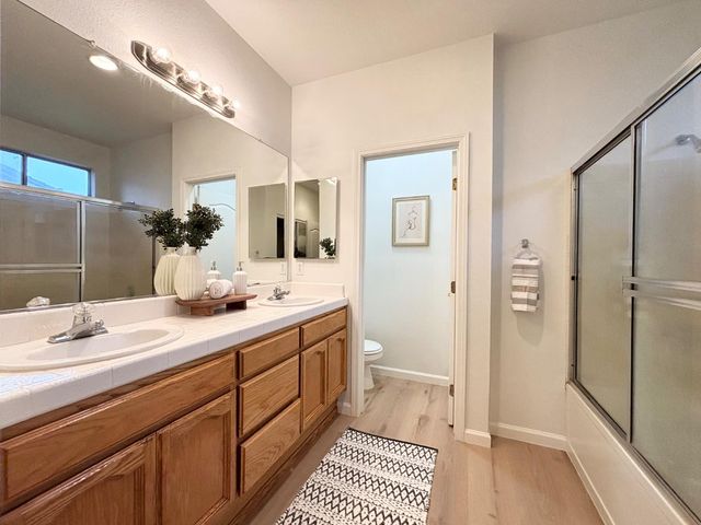 9264 Lucchesi Dr, Sacramento, CA 95829