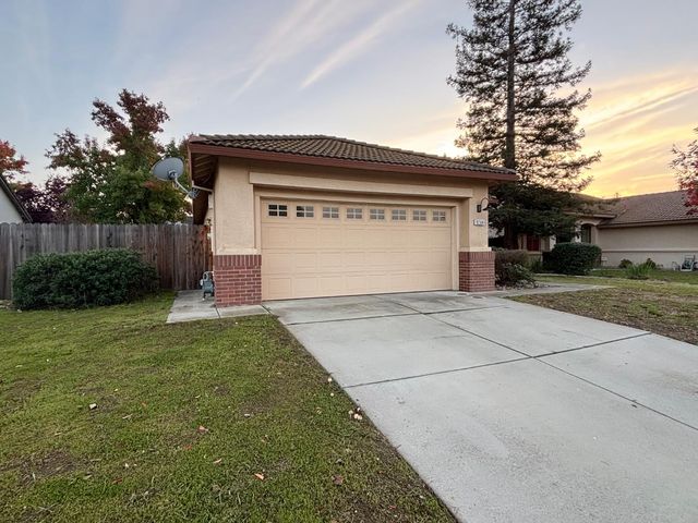 9264 Lucchesi Dr, Sacramento, CA 95829