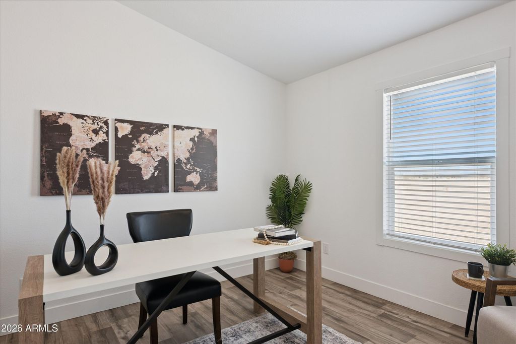 Image 13 of property listing at 10929 W COPPER KETTLE Drive, Casa Grande, AZ 85193