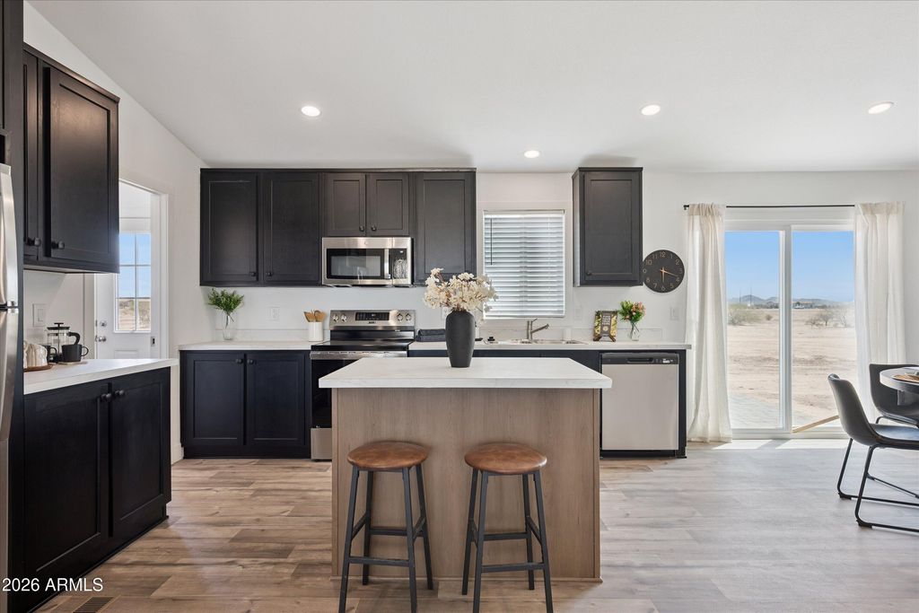 Image 3 of property listing at 10929 W COPPER KETTLE Drive, Casa Grande, AZ 85193