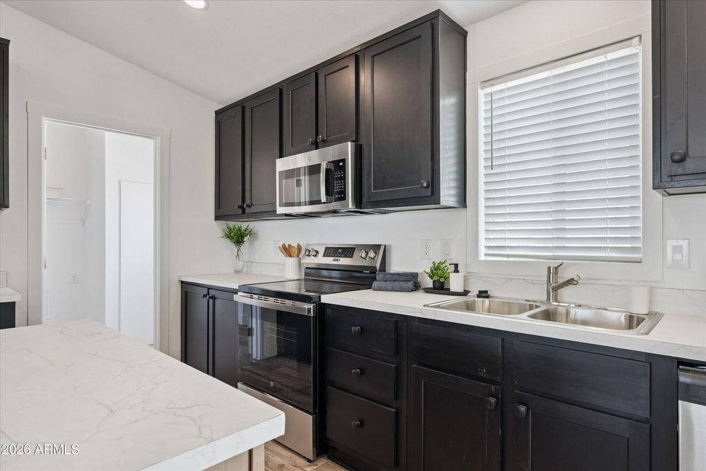 Image 9 of property listing at 10929 W COPPER KETTLE Drive, Casa Grande, AZ 85193