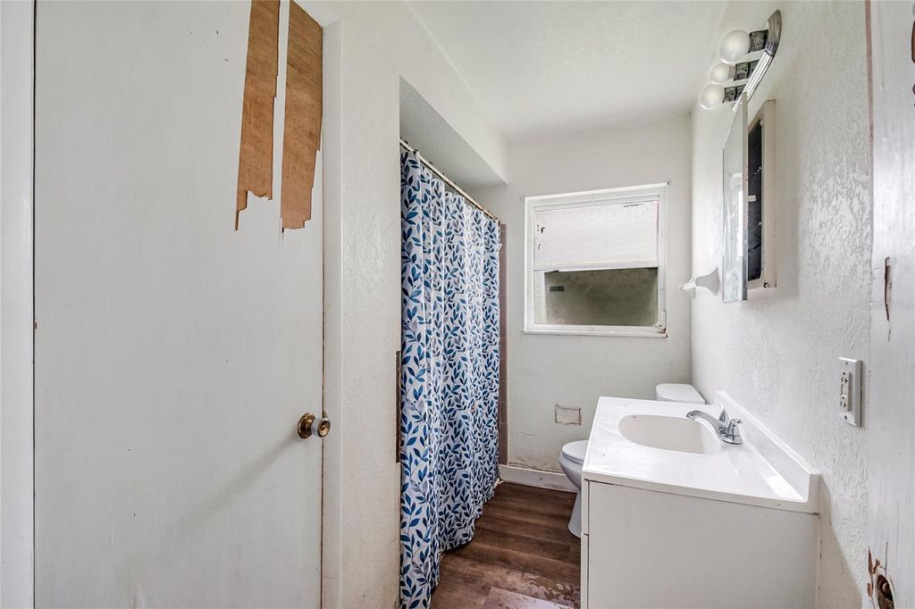 Image 12 of property listing at 4135 RALEIGH STREET, Orlando, FL 32811