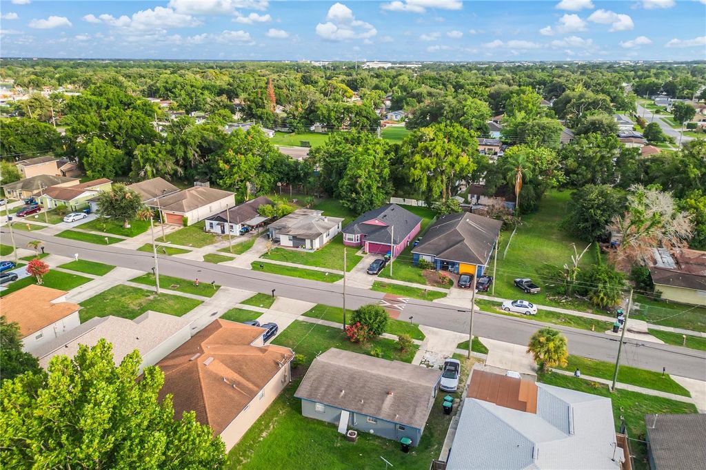 Image 17 of property listing at 4135 RALEIGH STREET, Orlando, FL 32811