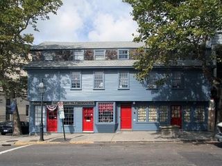 2 Broadway Street, Newport, RI 02840