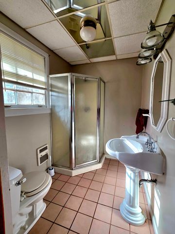 255 Canary Avenue, Trenton, GA 30752