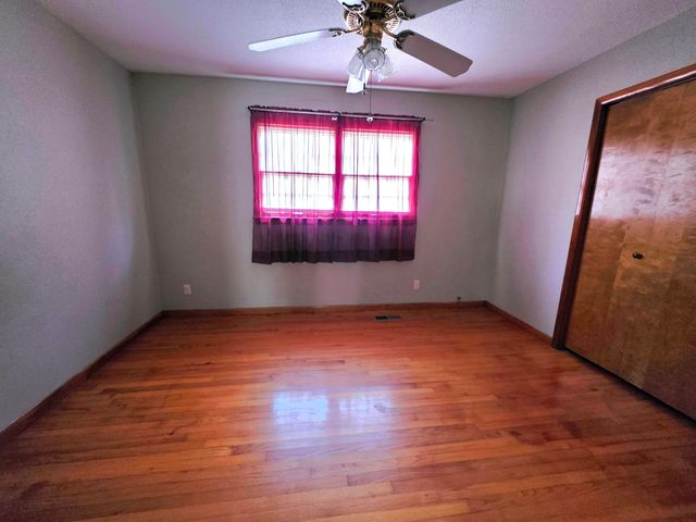 255 Canary Avenue, Trenton, GA 30752