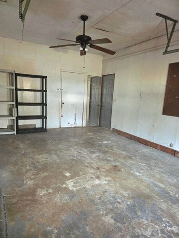 255 Canary Avenue, Trenton, GA 30752