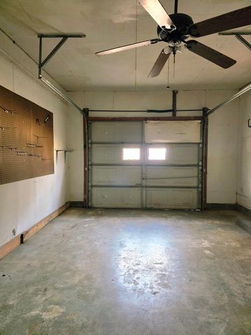 255 Canary Avenue, Trenton, GA 30752