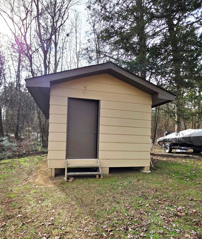 255 Canary Avenue, Trenton, GA 30752