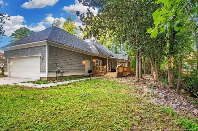 305 Dunleith Place, Fayetteville, NC 28311