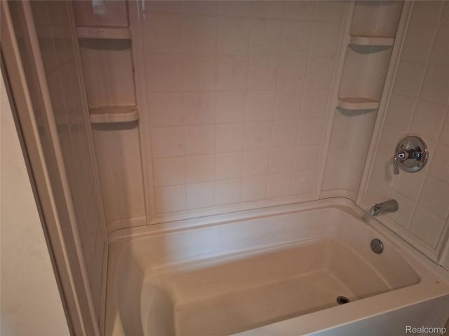 235 N HOWARD Avenue, Croswell, MI 48422