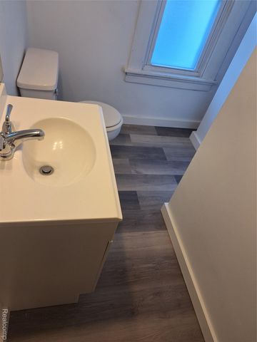 235 N HOWARD Avenue, Croswell, MI 48422