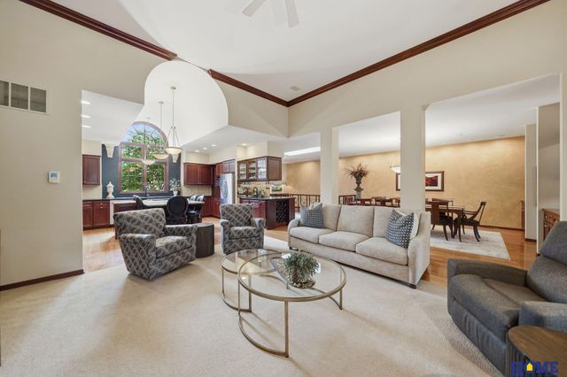 6425 Lone Tree Drive, Lincoln, NE 68512