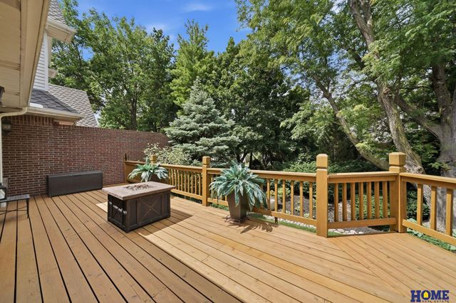 6425 Lone Tree Drive, Lincoln, NE 68512