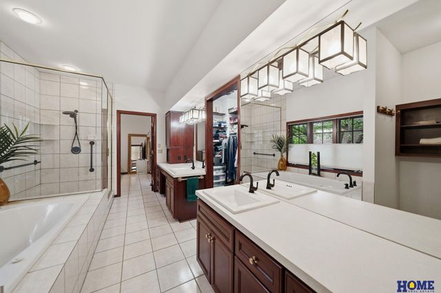 6425 Lone Tree Drive, Lincoln, NE 68512