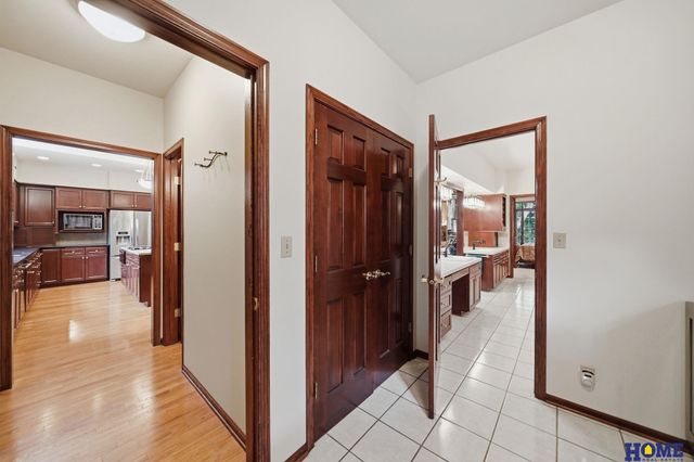 6425 Lone Tree Drive, Lincoln, NE 68512