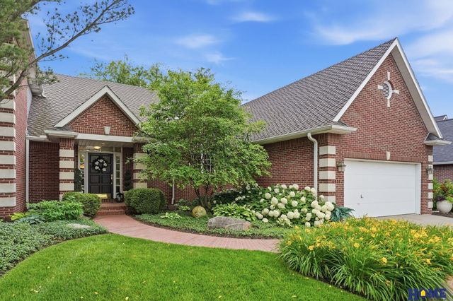 6425 Lone Tree Drive, Lincoln, NE 68512