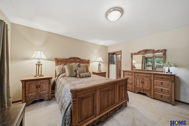 6425 Lone Tree Drive, Lincoln, NE 68512