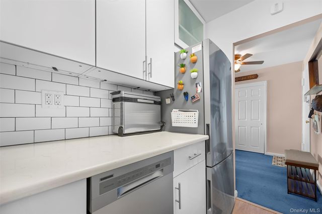 54-40 Little Neck Parkway 6G, Little Neck, NY 11362