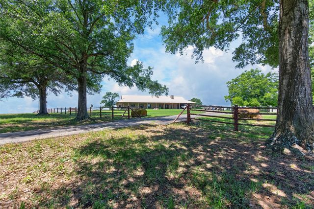 1053 ACR 499, Athens, TX 75751