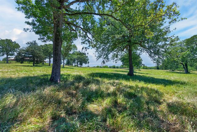 1053 ACR 499, Athens, TX 75751