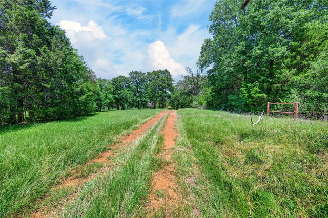 1053 ACR 499, Athens, TX 75751