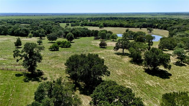 1053 ACR 499, Athens, TX 75751