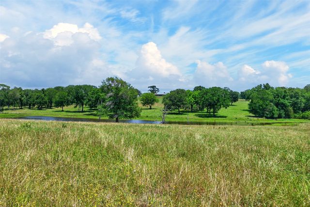 1053 ACR 499, Athens, TX 75751