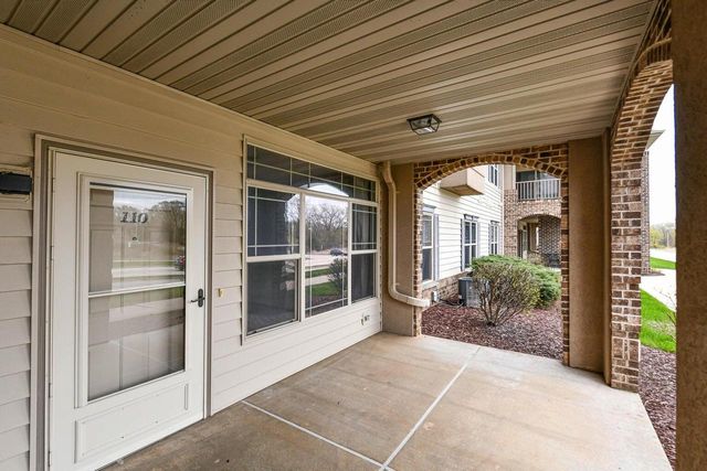 3053 W Drexel AVENUE #110, Franklin, WI 53132