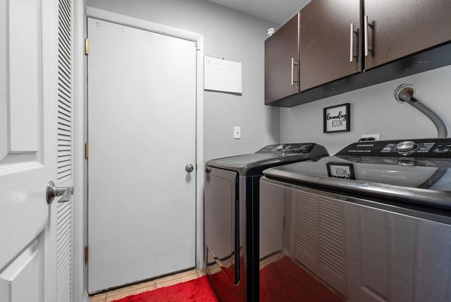 13 Oakview Road, Matteson, IL 60443