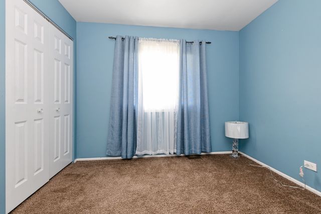 13 Oakview Road, Matteson, IL 60443