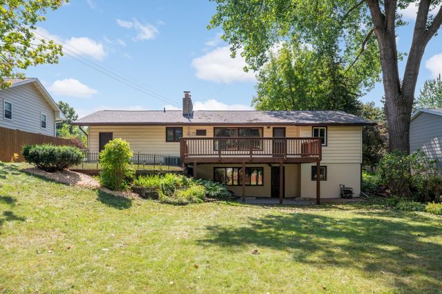 8720 45th Avenue N, New Hope, MN 55428